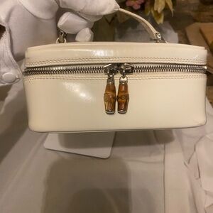 Elegant Mini Gucci Cream Leather Bamboo Handbag